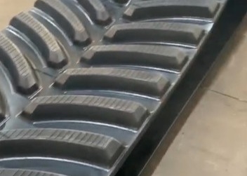 Pista de goma agrícola 36&quot; de los tractores de par en par para MT835/9000T/9RT