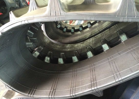 Pista de goma de la máquina segador sin juntas continua para DC70 56links